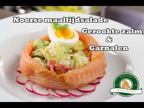 Recept voor het maken van een Zalmsalade.  Maaltijdsalade met gerookte zalm en garnalen